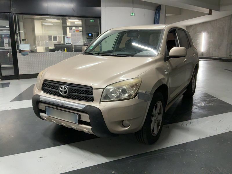 Toyota RAV 4 2.2 Turbodiesel