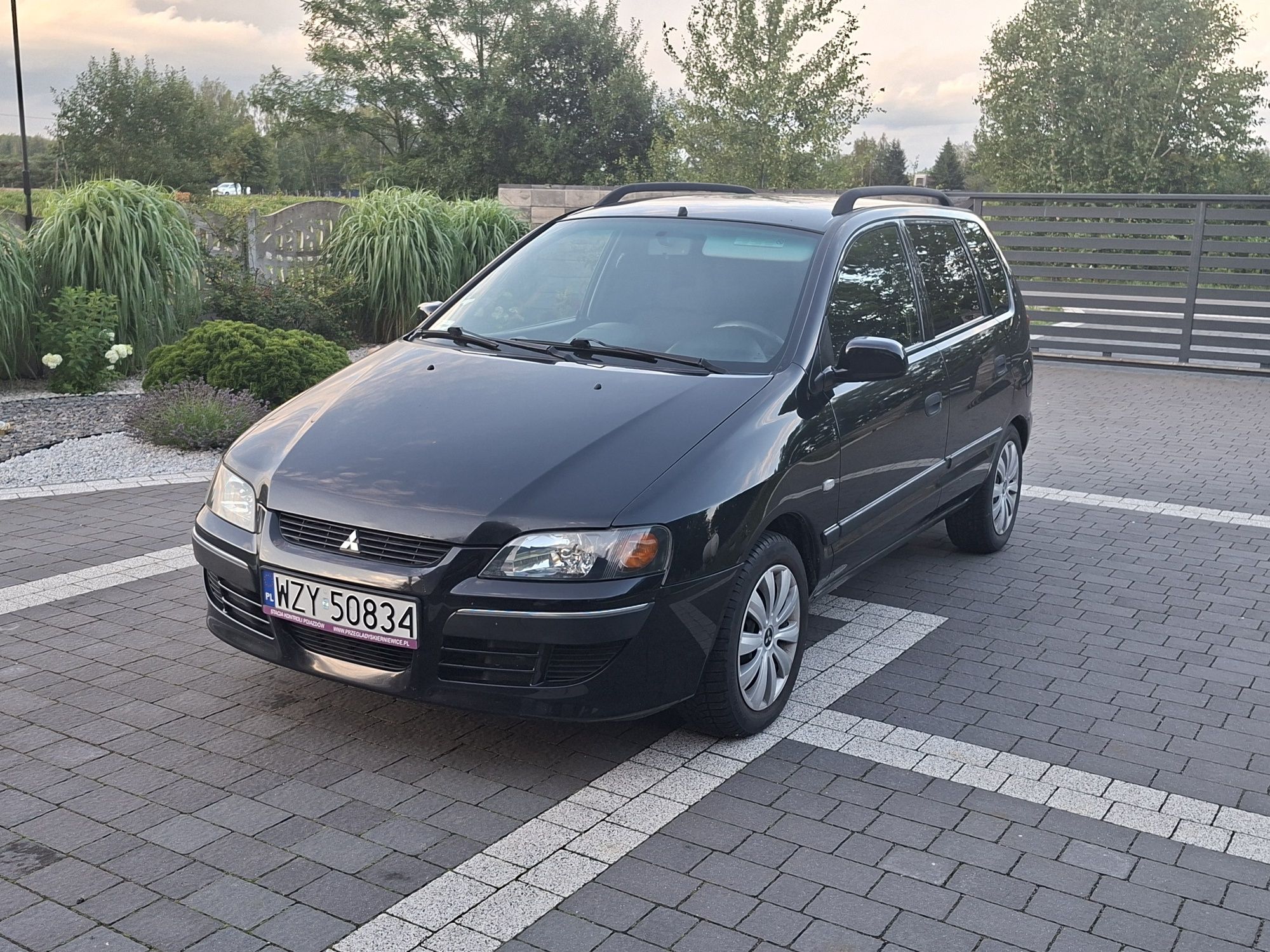 Mitsubishi Space Stat