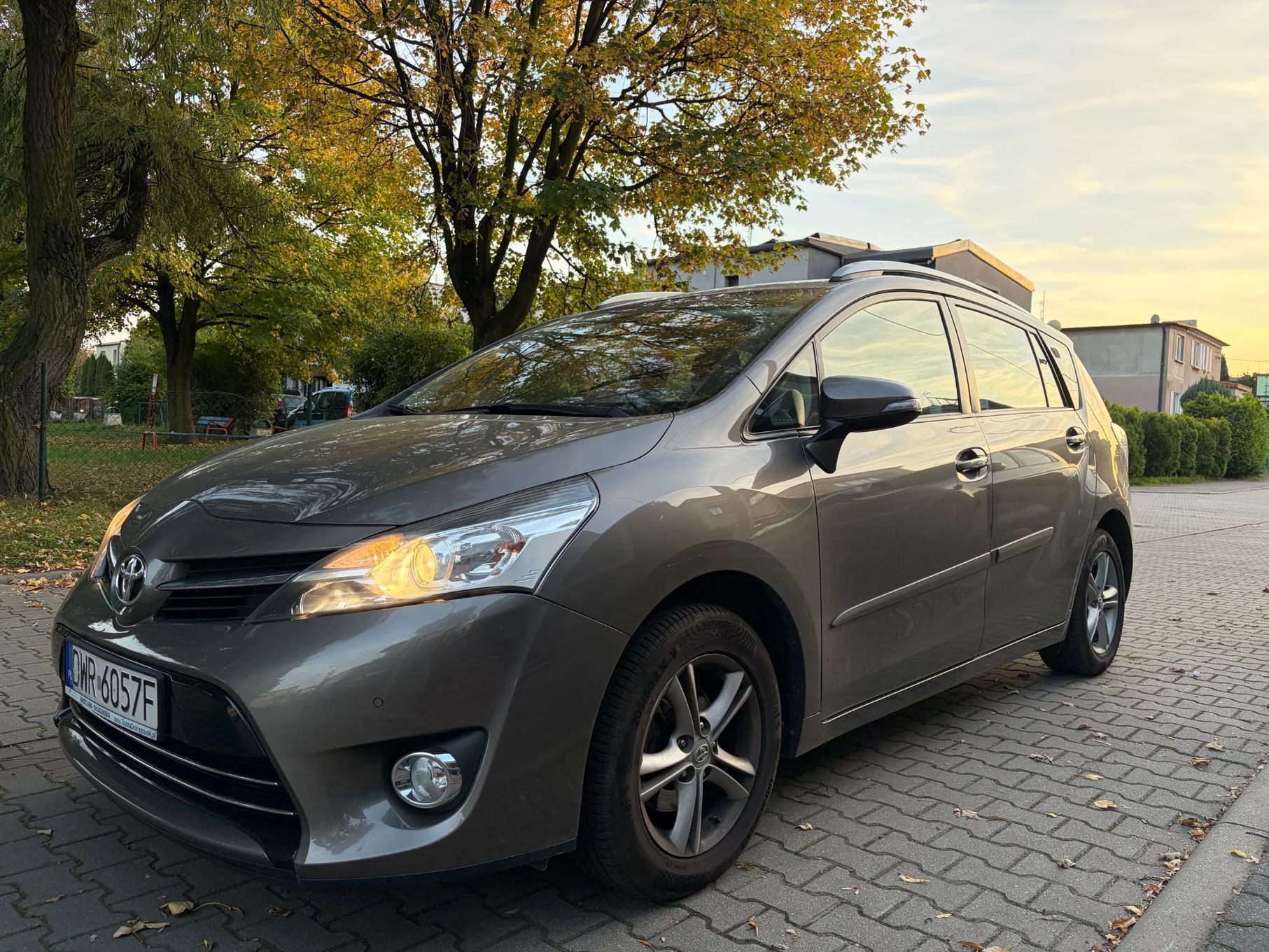 Toyota Verso niski przebieg, pierwszy właściciel, salon PL