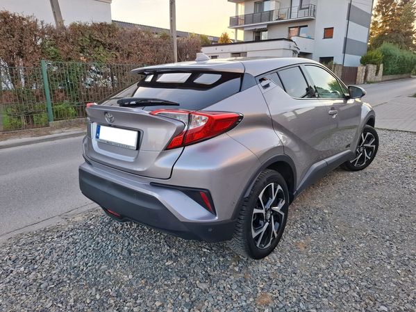 Toyota C-HR 2018r. 77tys. km Uszkodzony przód Pali Jezdzi Faktura VAT 23%