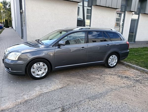 Sprzedam Toyota Avensis T25 D4D Zamienię na maszynę rolniczą Quada