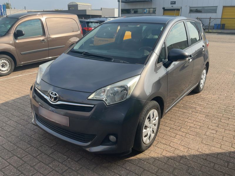 Toyota Verso-S 1.33 Dual VVT-i Life