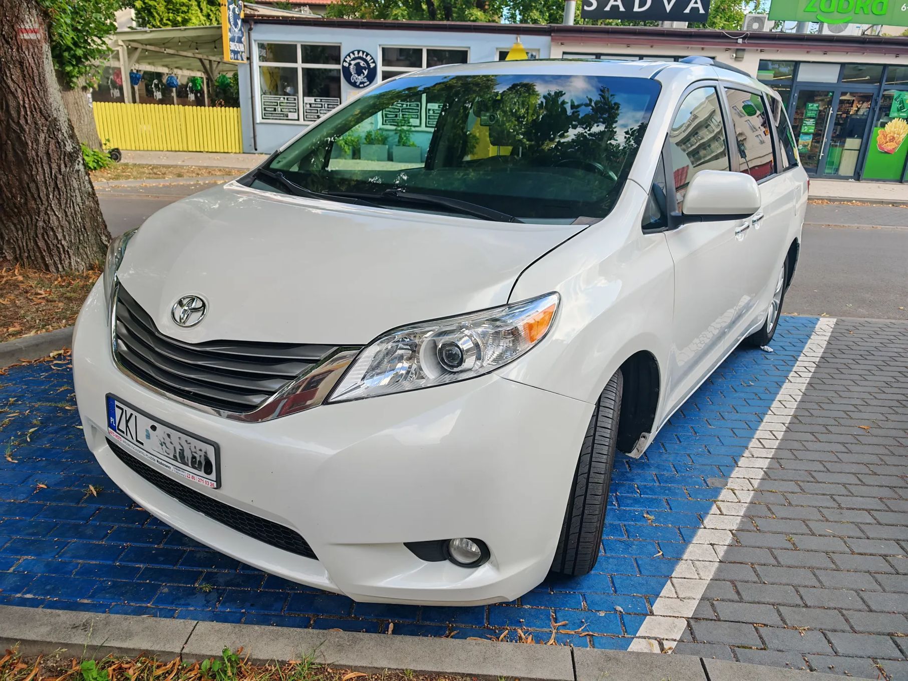 Toyota Sienna 3.5 LPG 2015