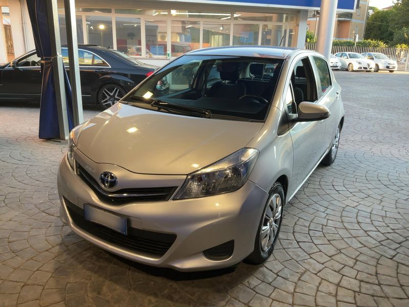 Toyota Yaris 1.0 VVT-i Active