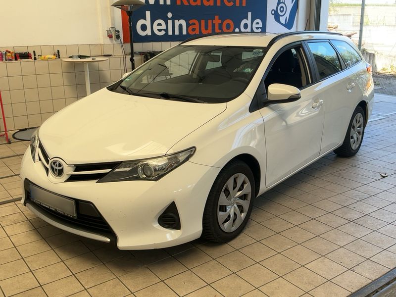 Toyota Auris Touring Sports 1.4 Turbodiesel Cool