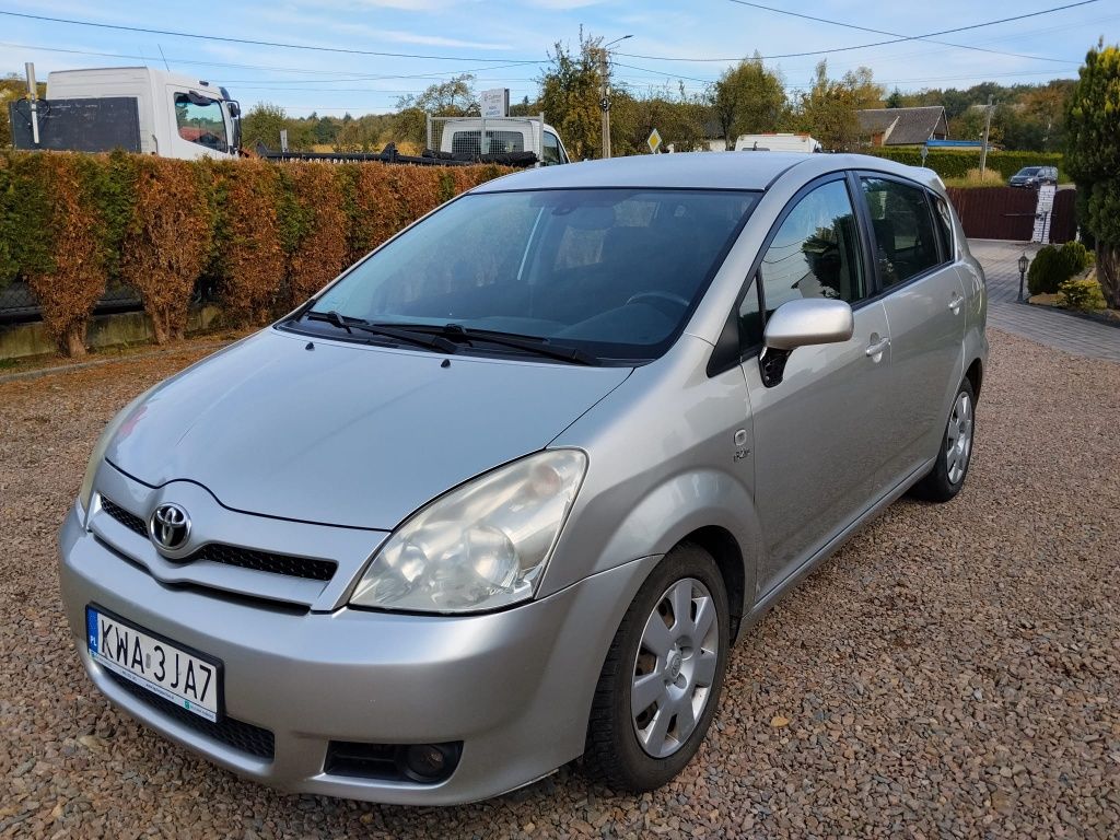 Toyota Corolla Verso 2.0 D-4D 2004