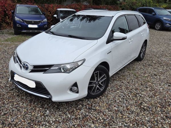 Toyota Auris 1.8 Hybrid 2015