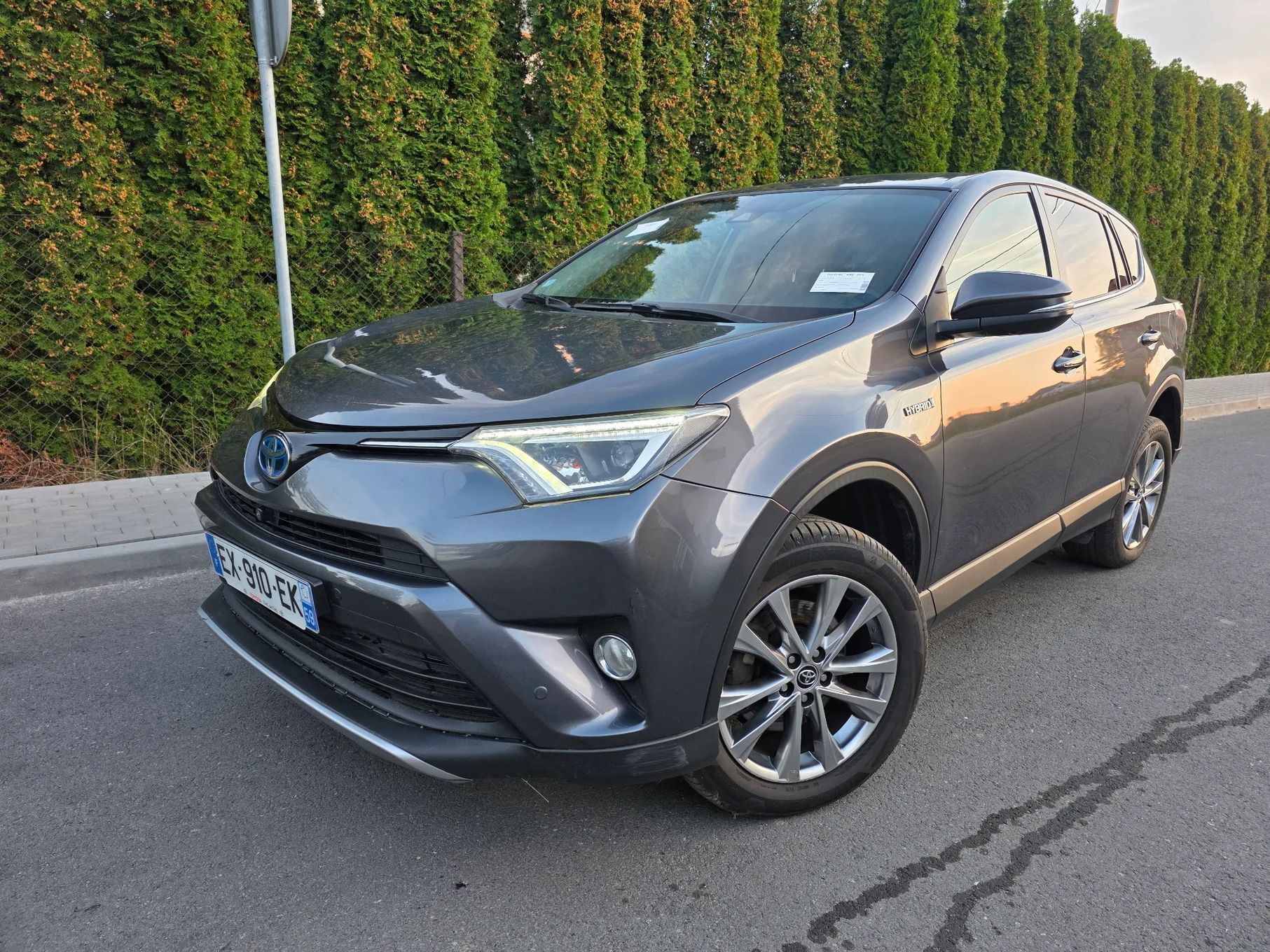 Toyota RAV4 2.5 Hybryda Kamery NaVi Skóry Grzane fotele BLIS Niski przebieg!