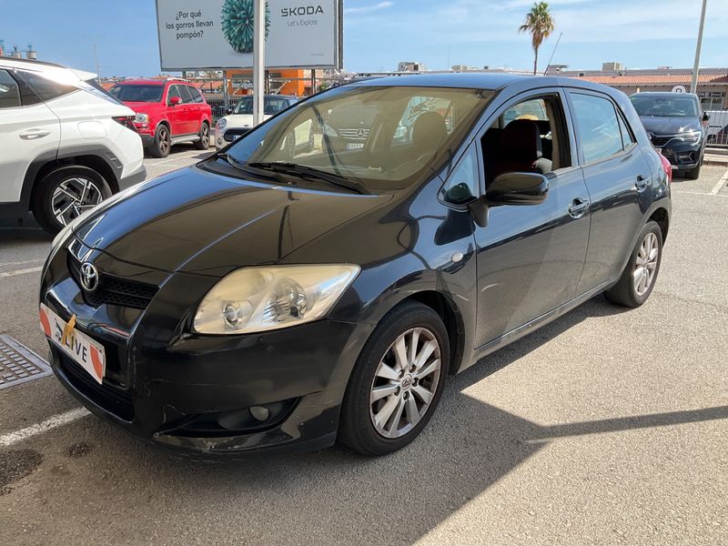 Toyota Auris 2.0 D-4D Sol