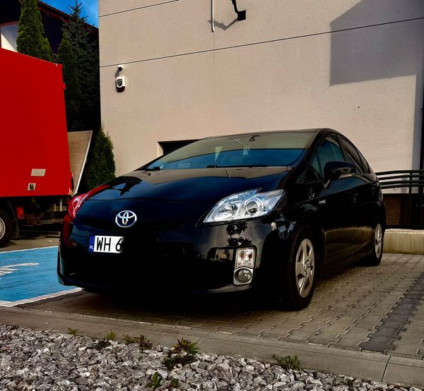 Toyota Prius 3 1,8 Hybrid 2009r. After battery regeneration 80%.