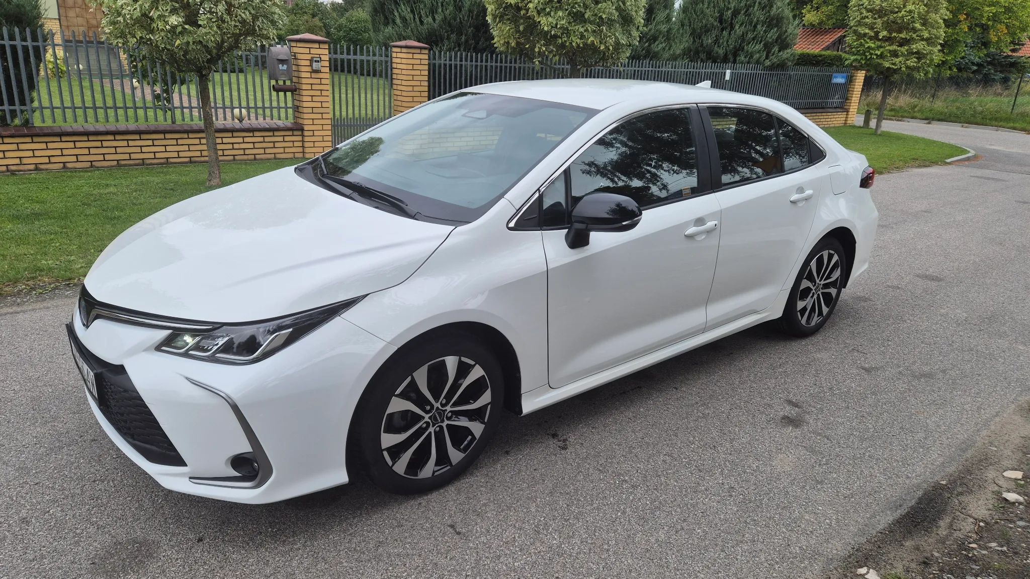 Toyota Corolla 1.8 Hybrid LPG; Salon PL