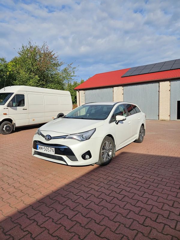 Toyota Avensis Toyota Avensis 2.0 benzyna, automat