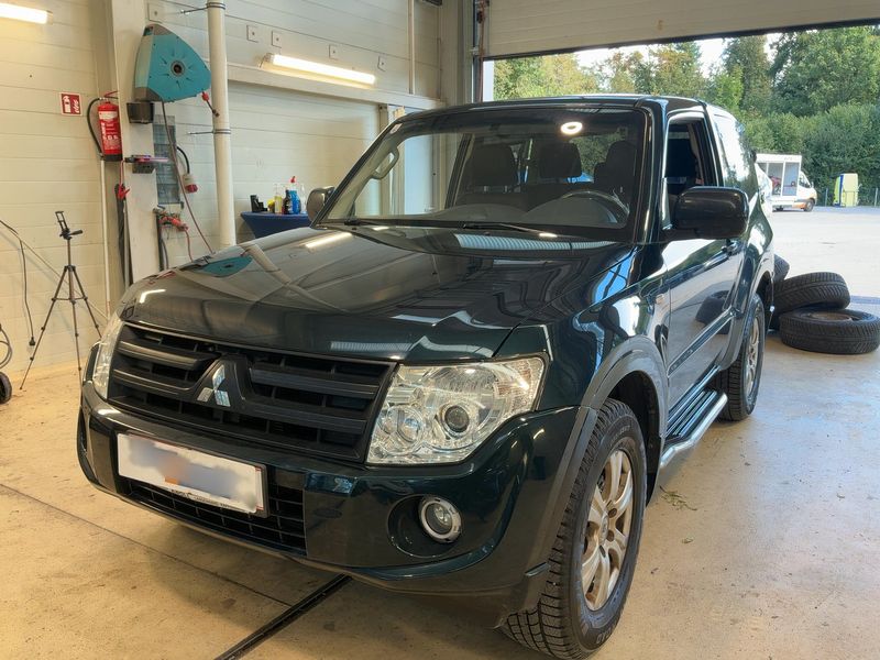 Mitsubishi Pajero 3.2 DI-D Inform