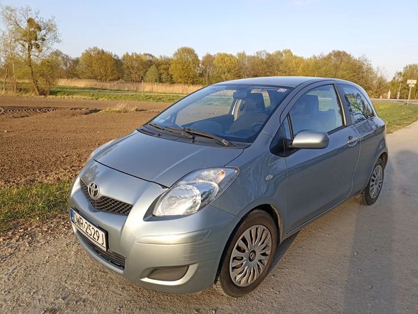Toyota Yaris Toyota Yaris from 2010, 1.3 petrol, 6-speed, air conditioning, 2 owners