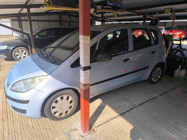 Mitsubishi Colt w dobrym stanie z bardzo małym przebiegiem, bez wkładu finansowego