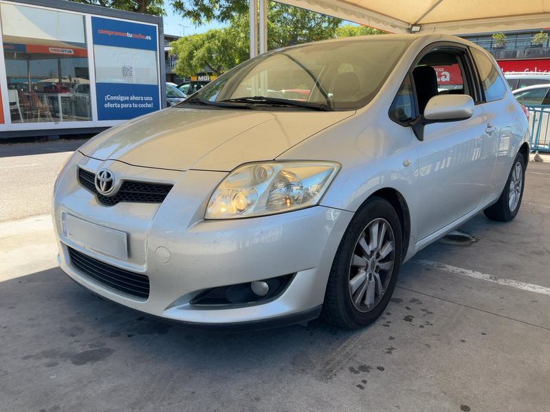 Toyota Auris 2.0 D-4D Sol