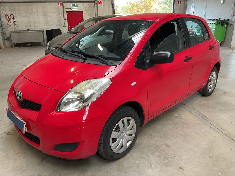 Toyota Yaris 1.0 VVT-i Cool