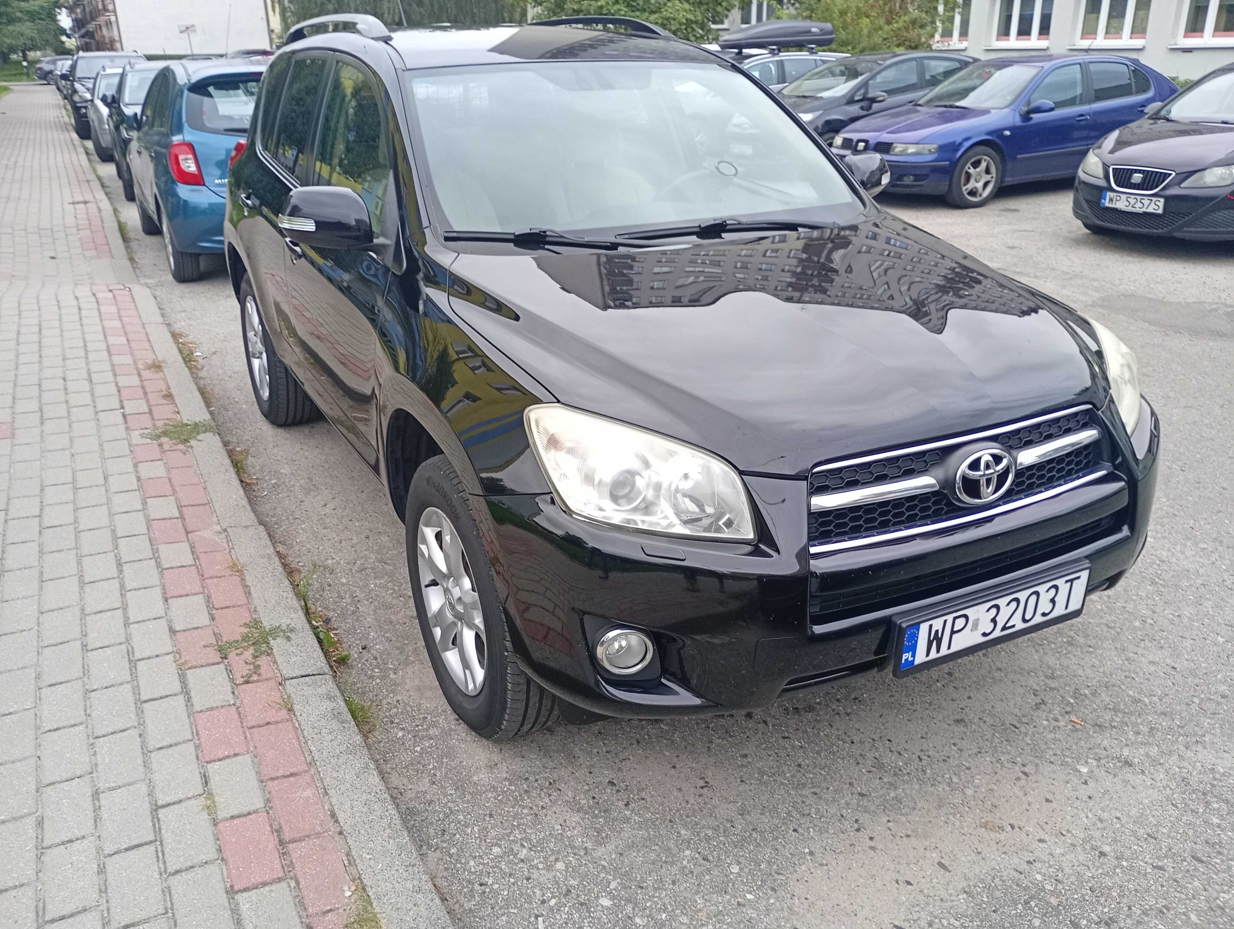 Selling Toyota RAV4