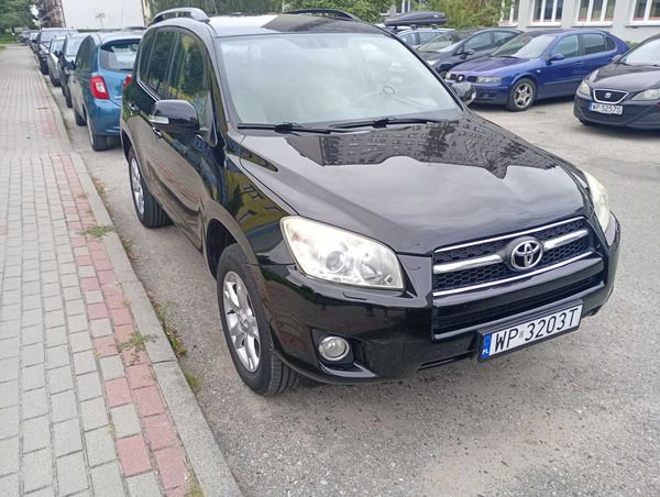 Selling Toyota RAV4