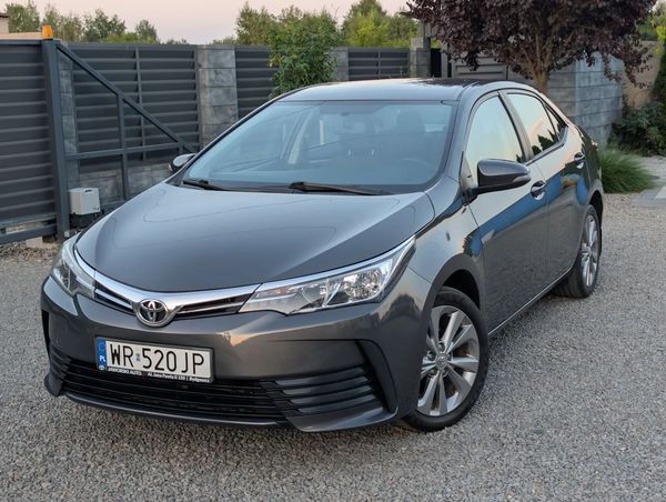 Toyota Corolla SALON POLSKA Klimatyzacja Bluetooth Alu 17"