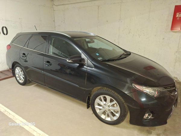 Toyota Auris 1.6 Petrol 2014