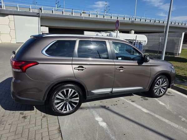 Mitsubishi Outlander 2.0 Petrol 4x4 2020