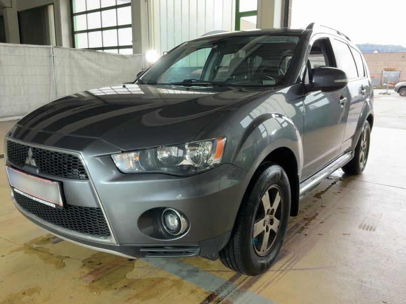 Mitsubishi Outlander 2.2 DI-D Intense 4WD