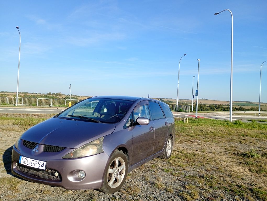 Mitsubishi Grandis 2.4 LPG 2004