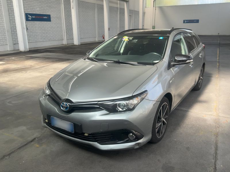 Toyota Auris Touring Sports 1.8 Hybrid Black Edition