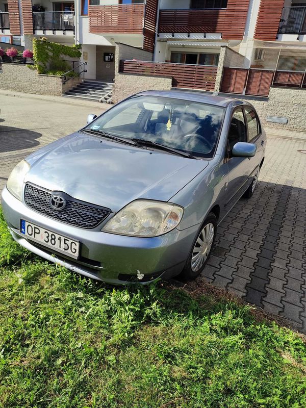 Toyota Corolla 1.4 petrol, 2002 – low mileage 115 thousand km