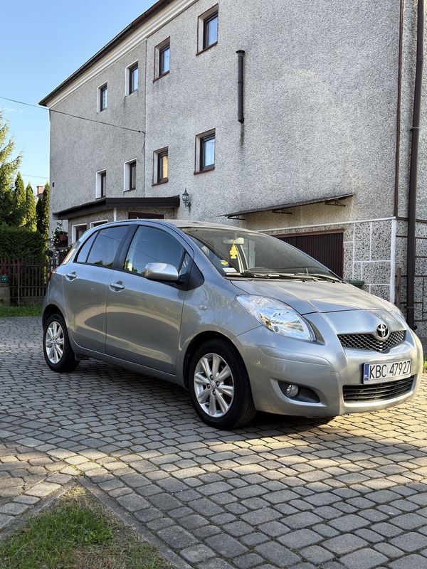 Toyota yaris.