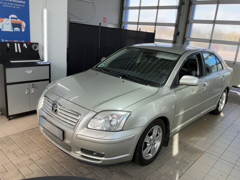 Toyota Avensis 2.4 Executive Liftback