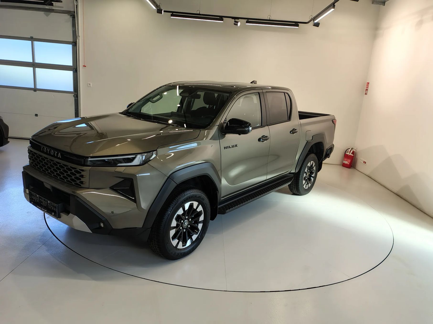 Toyota Hilux Oferta Specjalna Premiera Nowy Hilux dostępny ,, od ręki"