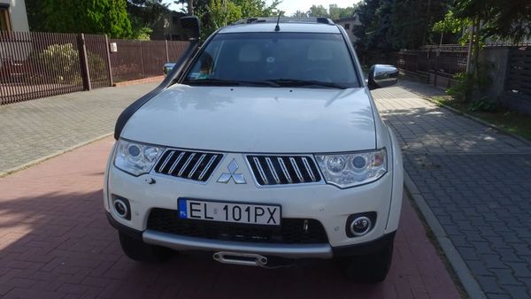 Mitsubishi Pajero Sport 2.5 Diesel 4x4 2013
