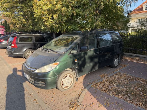 Toyota Previa 2.0 D-4D 2001 | Opłaty do 2027