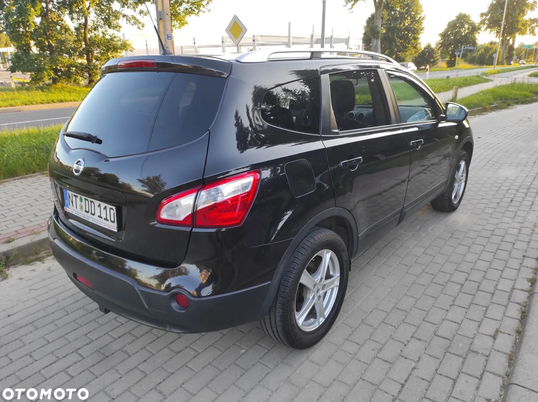 Nissan Qashqai+2 2.0 Petrol 2010