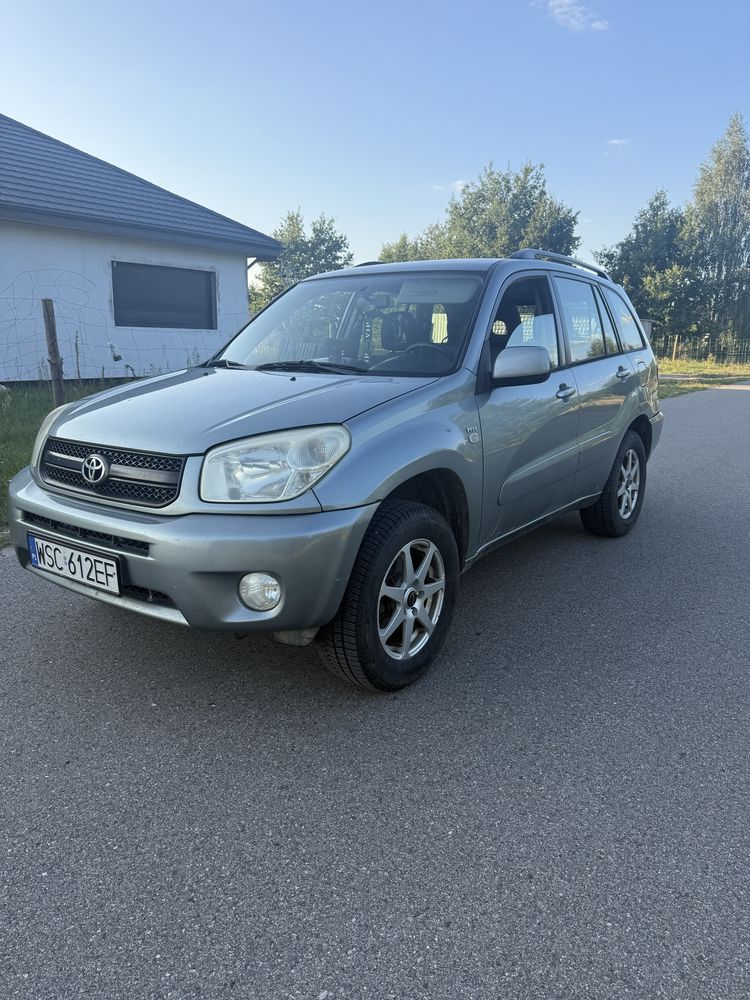 Toyota RAV 4 2005 with gas