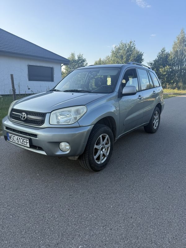 Toyota RAV 4 2005 with gas