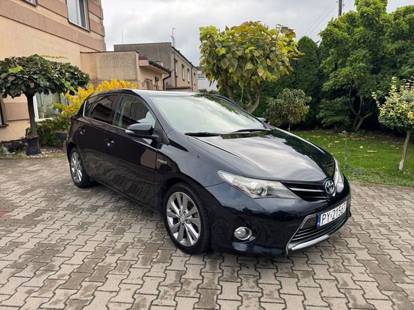 Toyota Auris 1.8 Hybrid 2014
