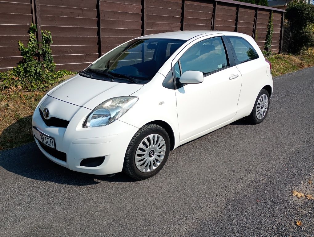 Toyota Yaris 1.3 benzyna salon Polska