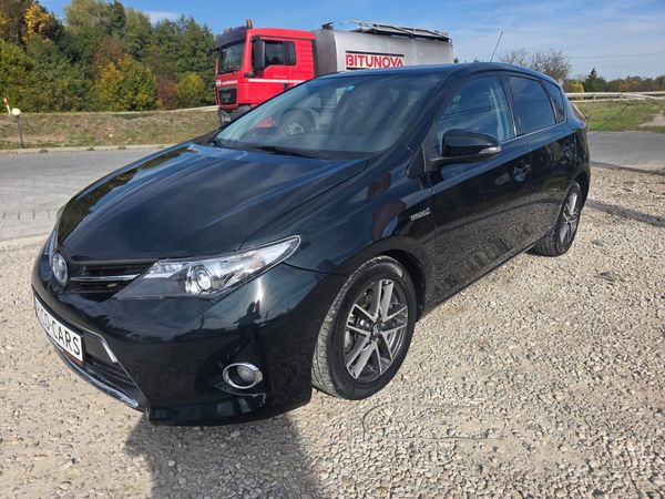 Toyota Auris 1.8 Hybrid 2015