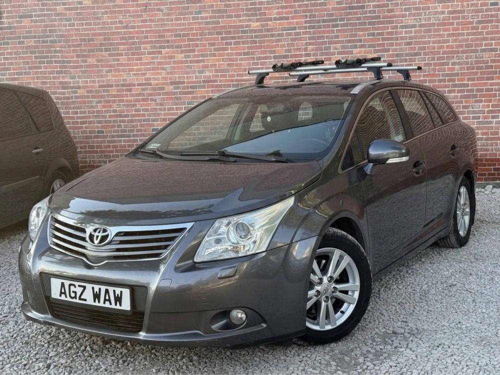 Toyota Avensis 2.0D>>Superstan>>Nowyrozrząd>>Zamiana