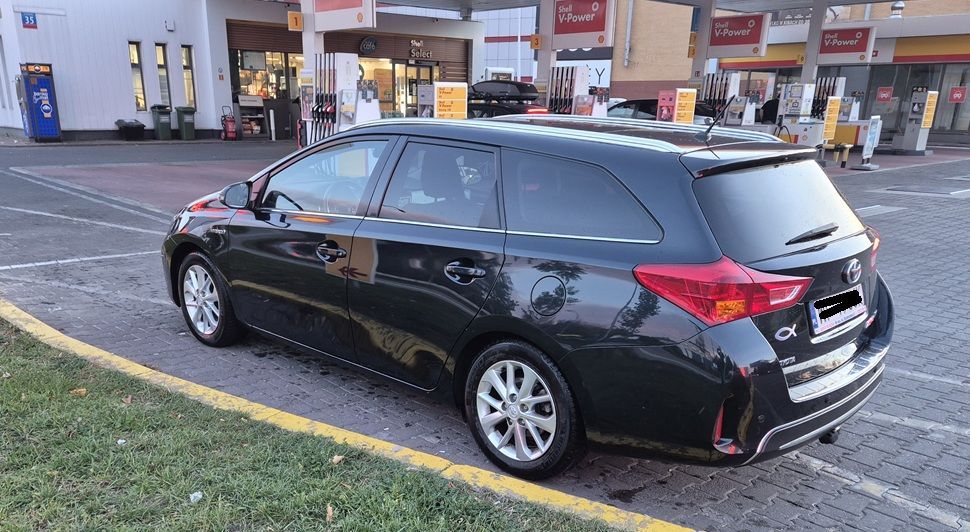 Toyota Auris Toyota Auris Kombi hybrid