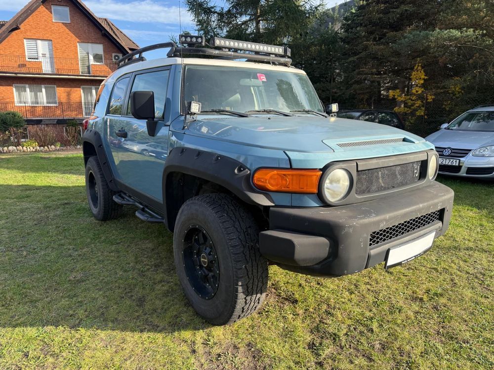 Toyota FJ 4.0 Petrol 4x4 2014