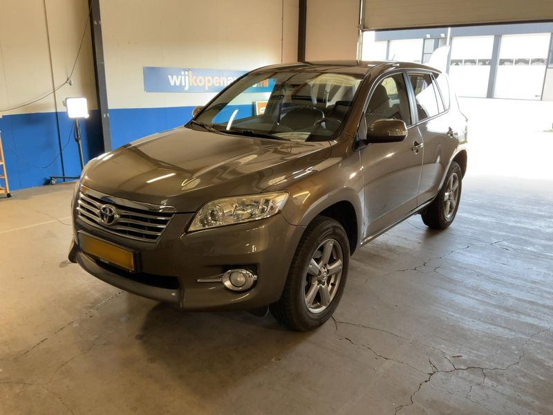 Toyota RAV 4 2.0 Elegance