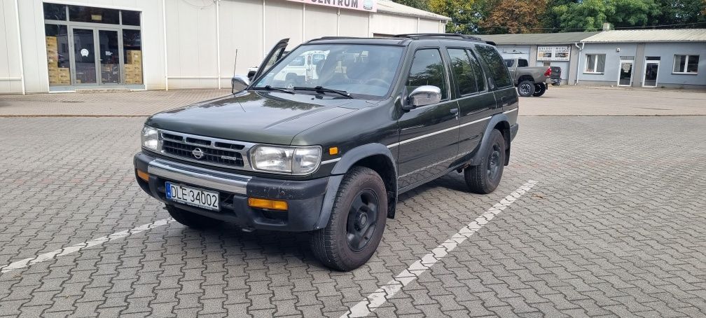 Nissan Pathfinder 3.3 Petrol 4x4 1998