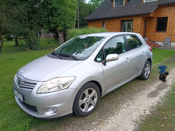 Toyota Auris 2010 premium