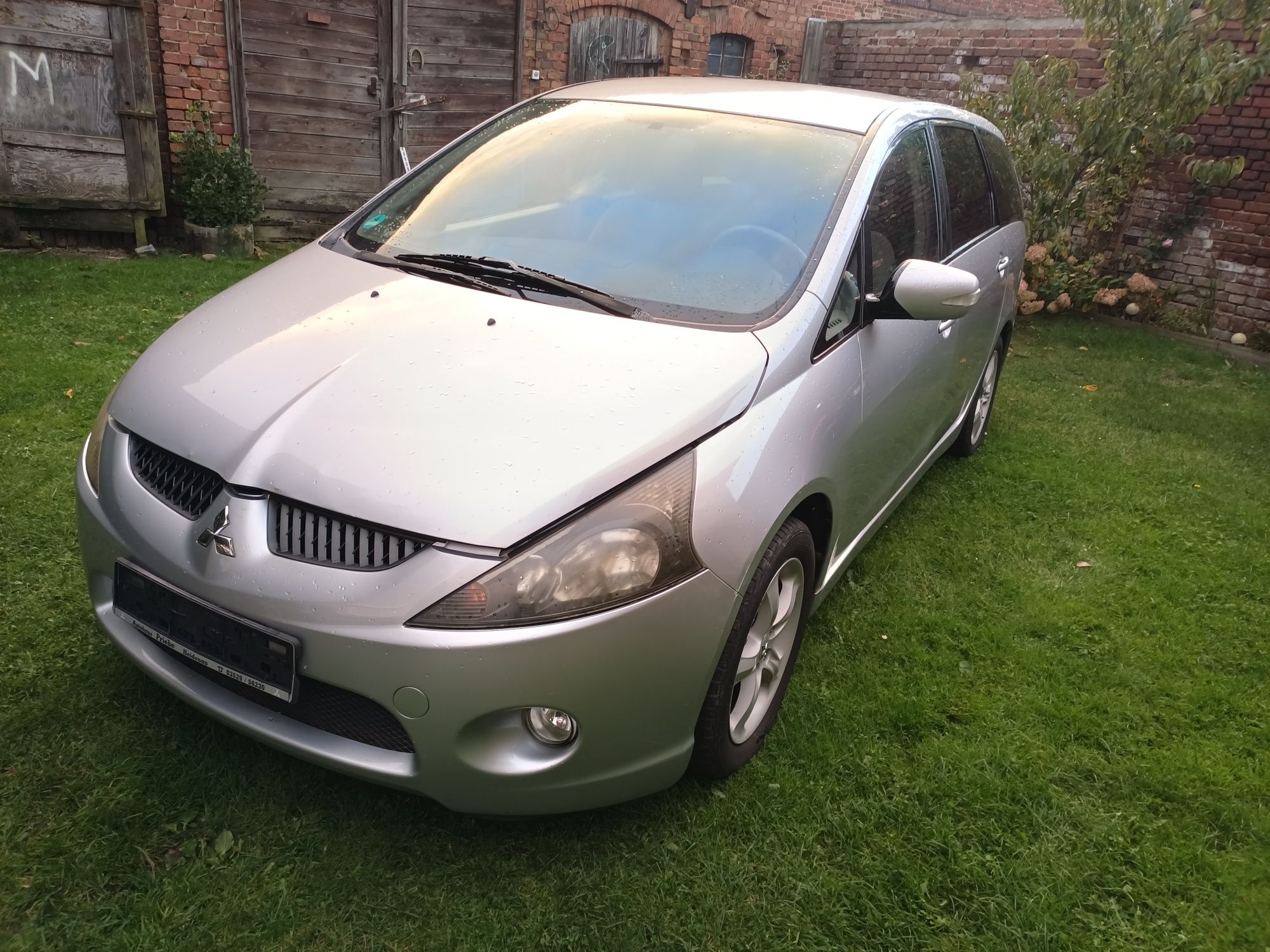 Mitsubishi Grandis 2.4 Petrol 2004