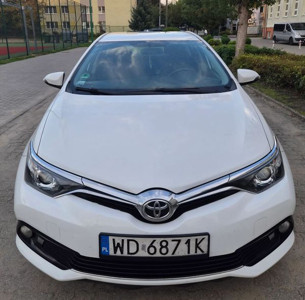 Toyota Auris 1.4 D-4D 2015