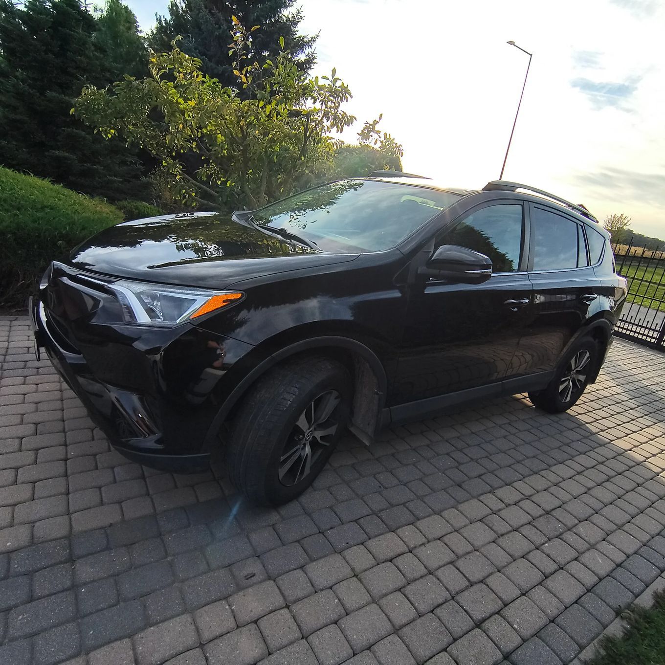 Toyota RAV4 Toyota RAV4